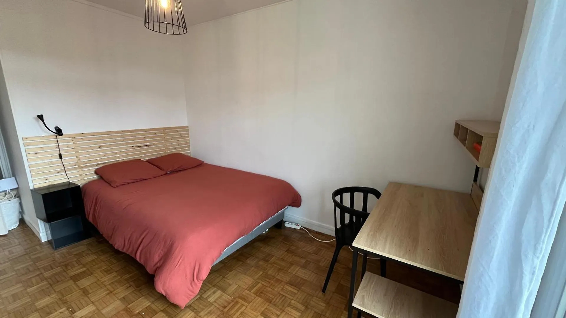 טולוז Chambre Lumineuse 0*,  צרפת